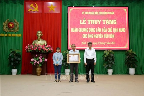 Vụ hỏa hoạn tại Bình Thuận: Truy tặng Huân chương Dũng cảm cho anh Nguyễn Hữu Đốn vì hành động cứu người